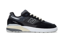 Load image into Gallery viewer, New Balance Numeric 933 Reynolds Black/ Blue Shoes
