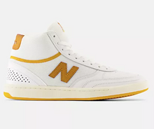 Load image into Gallery viewer, New Balance NM440 Hi  White
